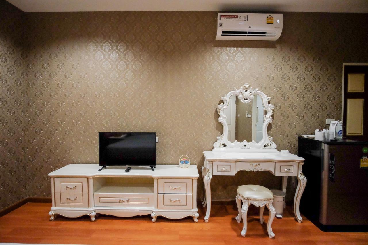 The O-Zone Airport Inn Bangkok Bagian luar foto