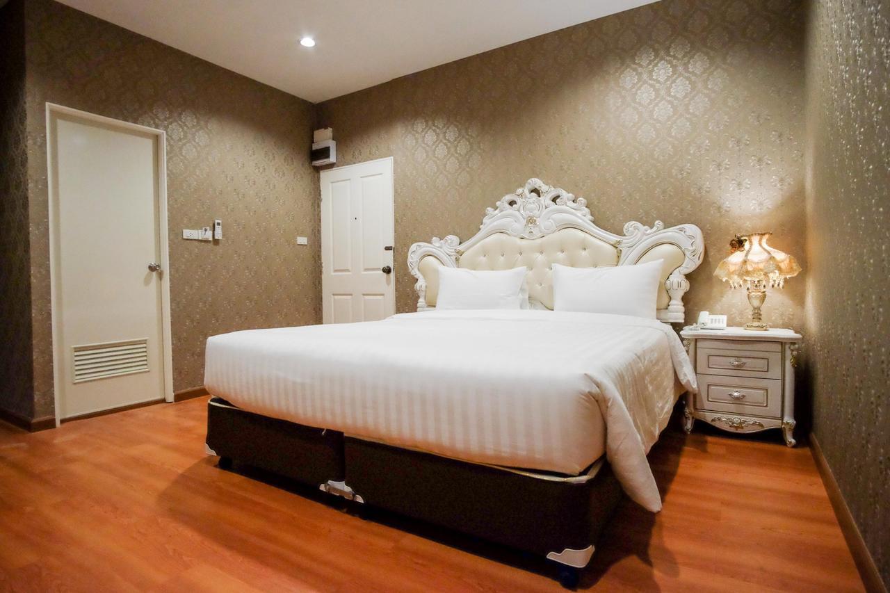 The O-Zone Airport Inn Bangkok Bagian luar foto